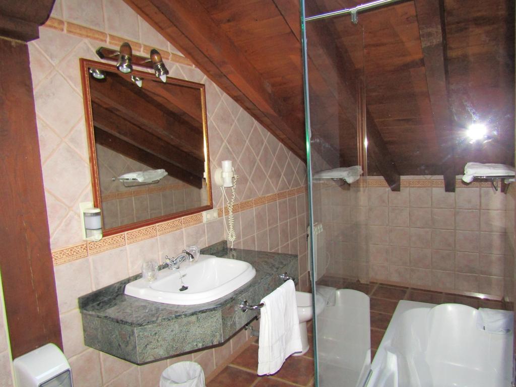 Posada La Venta De Quijas ภายนอก รูปภาพ